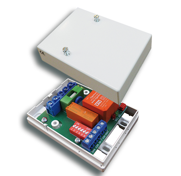 01595 Module relais avec relais 230Vac, sortie 12Vdc et minuterie