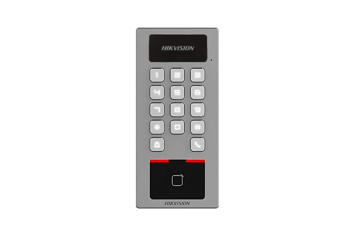 20001928 Terminal de contrôle d'accès Hikvision avec lecteur de carte intégré, clavier et prise en charge SIP, IP65 & IK09